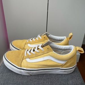 Cute Yellow Vans💛